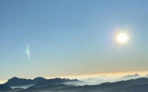 O Nascer de sol no monte Sinai