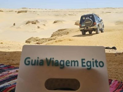 Safari completo en el desierto de Faium con guía en español, explorando las dunas, el Lago Mágico de Cleopatra, las cataratas de Wadi El-Rayan y formaciones rocosas del Valle de las Ballenas.