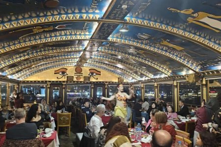 passeio a noite de jantar no nilo em cruzeiro a noite no Cairo