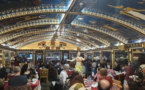 passeio a noite de jantar no nilo em cruzeiro a noite no Cairo