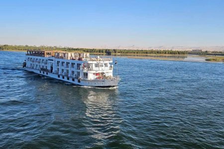 Cruzeiro pelo rio Nilo incluído em pacote turístico no Egito com guia profissional, visitando os templos de Luxor, Edfu, Kom Ombo e Aswan, com pensão completa a bordo Whatsappe +201204128282